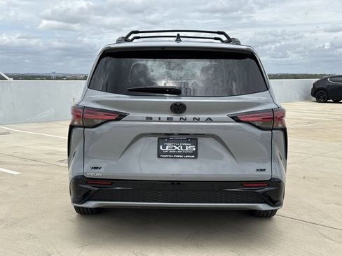 Used 2026 Toyota Sienna XSE image 7