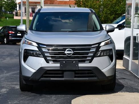 Used 2025 Nissan Rogue SV AWD/4WD image 11