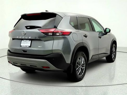 Used 2023 Nissan Rogue S AWD/4WD image 5