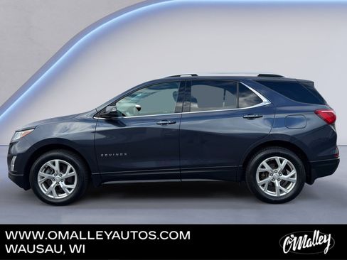 Used 2018 Chevrolet Equinox LT w/ Sun & Infotainment Package image 2