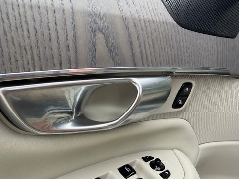 Used 2023 Volvo XC90 T8 Ultimate w/ Protection Package Premier image 12