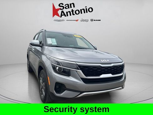 Used 2023 Kia Seltos S FWD image 3