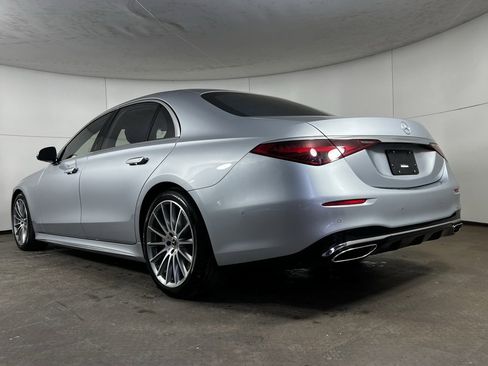 Used 2022 Mercedes-Benz S 580 4MATIC Sedan image 3