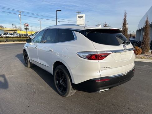 Used 2023 Buick Enclave Essence w/ Experience Buick Package image 8
