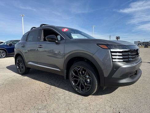 New 2026 Nissan Kicks SR w/ Illumination Package image 9