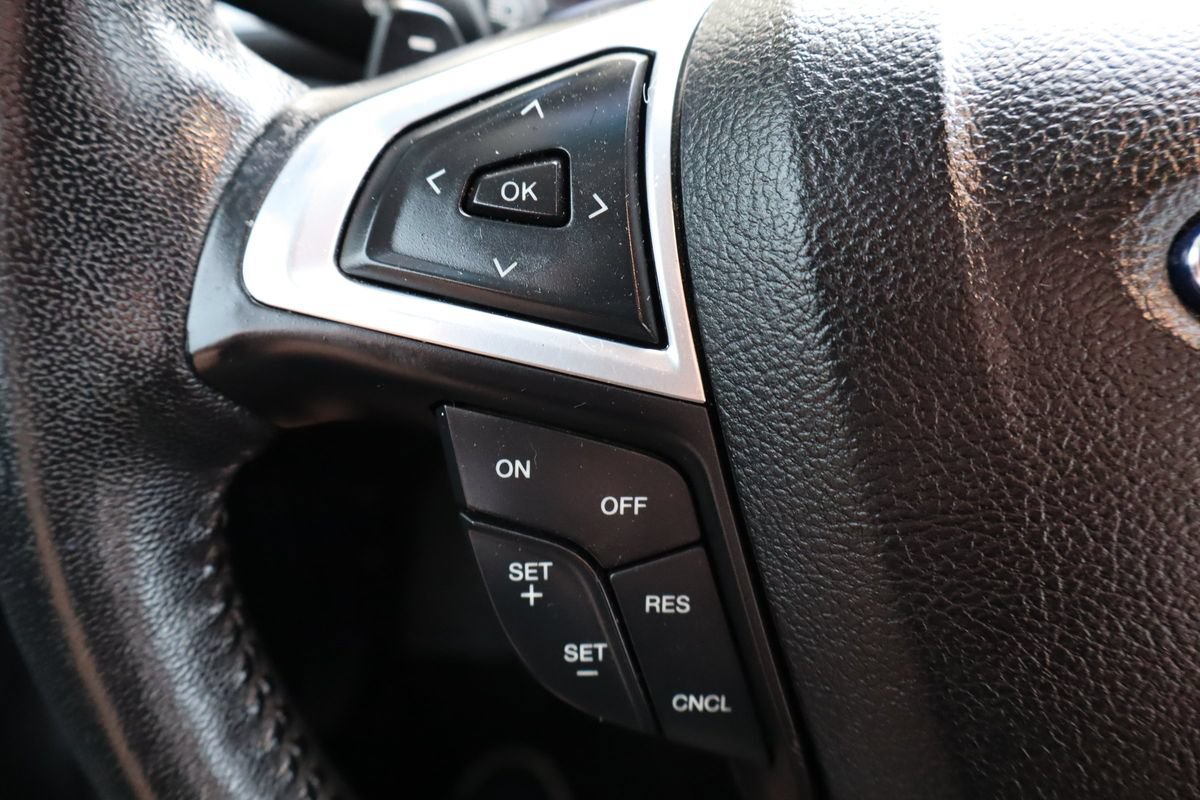Used 2016 Ford Edge SEL w/ Equipment Group 201A AWD/4WD image 29