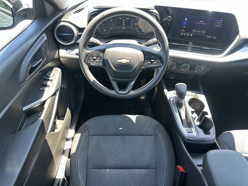 Used 2024 Chevrolet Trax LS w/ Driver Confidence Package FWD image 17