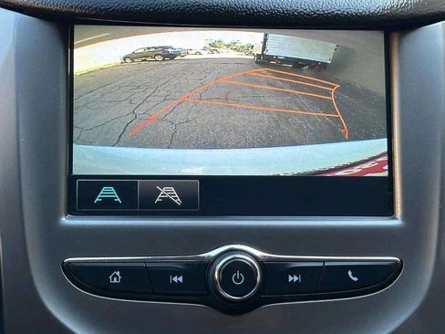 Used 2018 Chevrolet Cruze LT w/ Convenience Package image 25