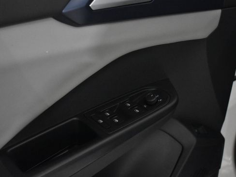 Used 2022 Volkswagen Taos SE image 14