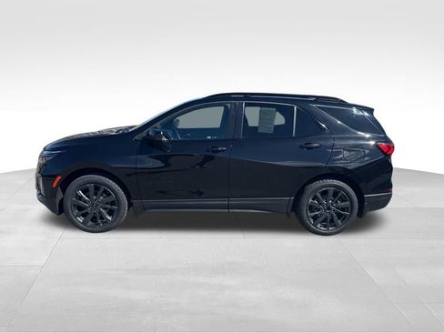 Used 2023 Chevrolet Equinox RS w/ LPO, Floor Liner Package AWD/4WD image 2