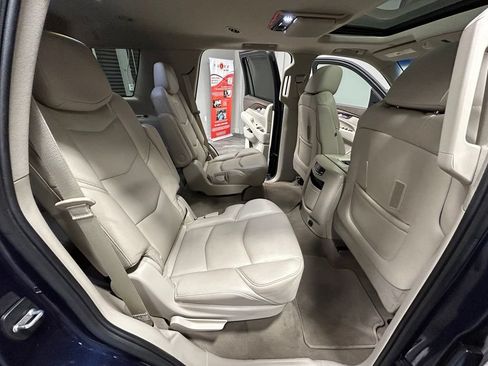 Used 2017 Cadillac Escalade Premium Luxury AWD/4WD image 47