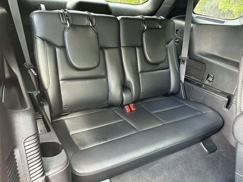 Used 2020 Ford Explorer XLT w/ Equipment Group 202A image 17