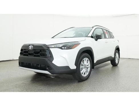 New 2026 Toyota Corolla Cross LE FWD image 32