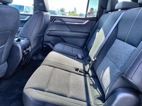 Certified 2026 GMC Acadia Elevation AWD/4WD image 25