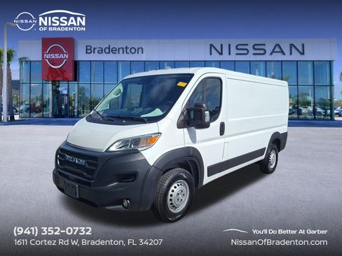 Used 2025 RAM ProMaster 2500 w/ Convenience Group FWD image 1