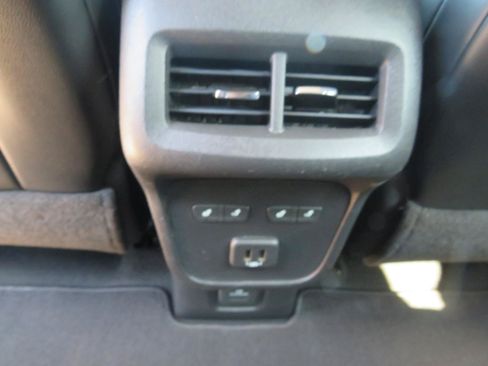 Used 2019 Chevrolet Equinox Premier AWD/4WD image 9
