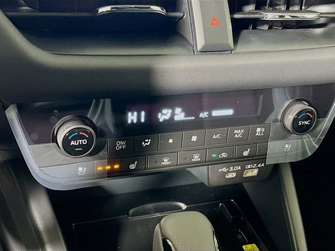 New 2026 Subaru Outback Touring XT AWD/4WD image 13