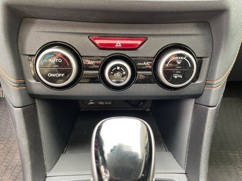 Used 2022 Subaru Crosstrek 2.5i Limited w/ Moonroof Package 2 image 16