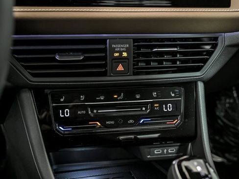 New 2025 Volkswagen Jetta SEL image 15