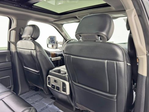 Used 2019 Ford F150 Lariat image 35