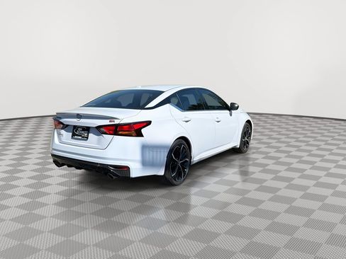 Certified 2024 Nissan Altima 2.5 SR w/ SR Premium Package FWD image 10