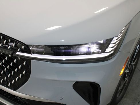 New 2026 Lincoln Nautilus Premier image 55