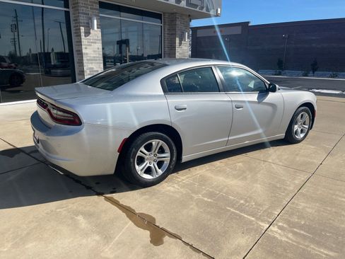 Used 2022 Dodge Charger SXT image 3
