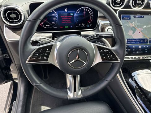 Used 2025 Mercedes-Benz GLC 350e 4MATIC image 25