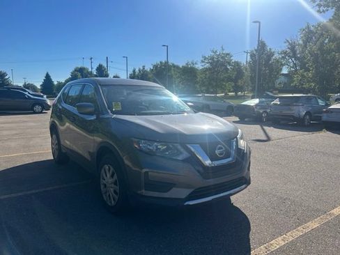 Used 2017 Nissan Rogue S AWD/4WD image 4