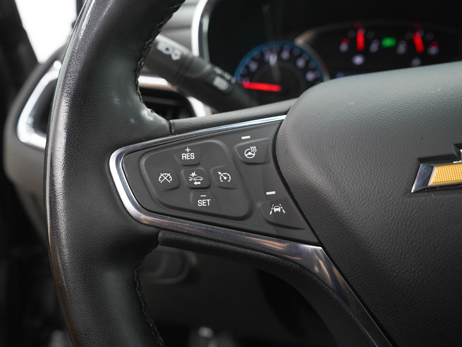 Used 2024 Chevrolet Equinox LT AWD/4WD image 25
