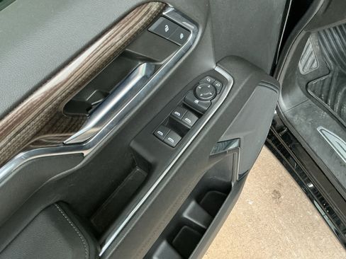 Used 2023 Chevrolet Silverado 1500 LT image 15