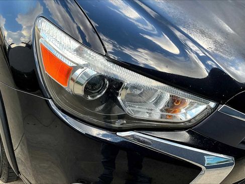 Used 2017 Mitsubishi Outlander Sport ES image 26