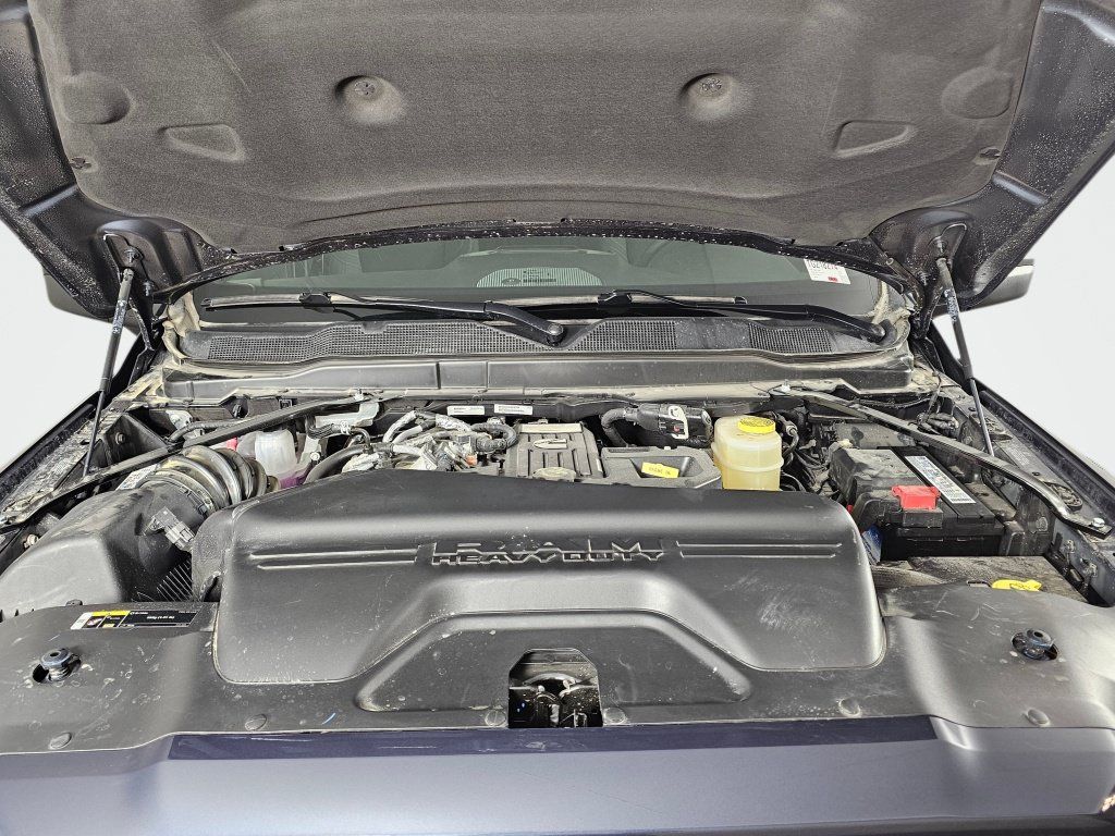 New 2026 RAM 3500 Big Horn AWD/4WD image 14