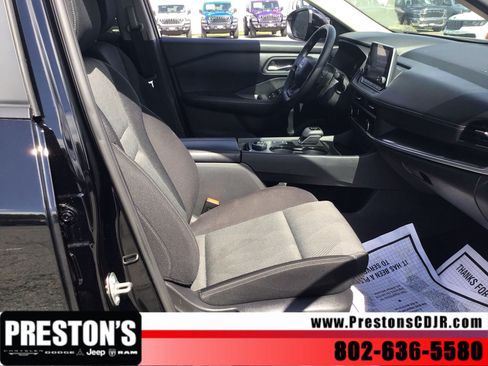 Used 2025 Nissan Rogue SV AWD/4WD image 28