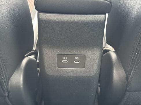 Used 2025 Nissan Kicks SR FWD image 23