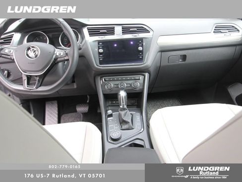 Used 2019 Volkswagen Tiguan SE AWD/4WD image 3