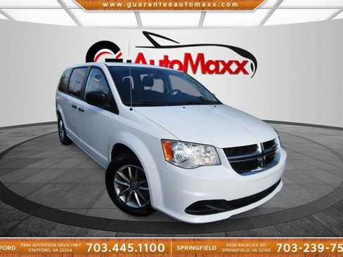 Used 2019 Dodge Grand Caravan SE w/ UConnect Hands-Free Group image 3