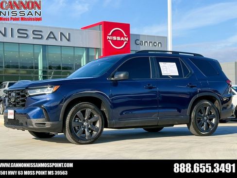 Used 2025 Honda Pilot Sport image 1