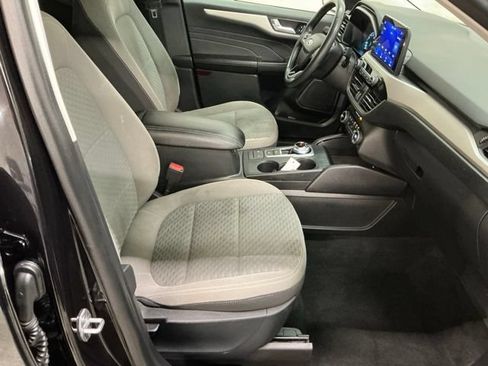 Used 2021 Ford Escape SE w/ Cold Weather Package AWD/4WD image 19