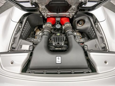 Used 2012 Ferrari 458 Spider RWD image 51