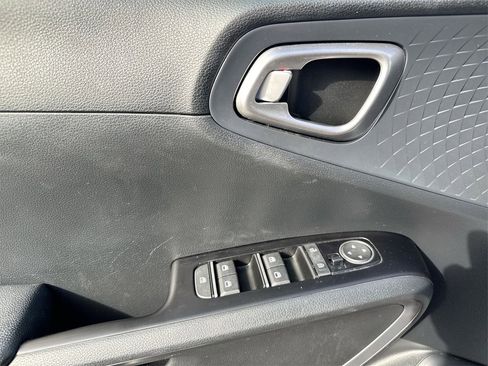 Used 2021 Kia Soul S image 20