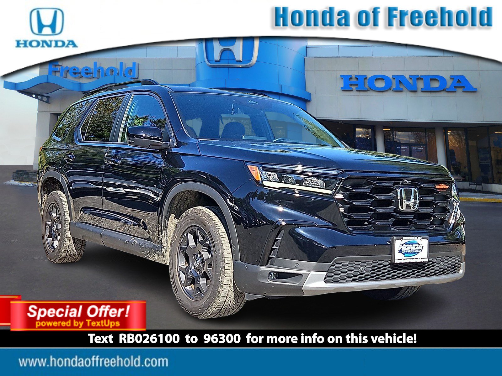 Used 2024 Honda Pilot TrailSport image 1