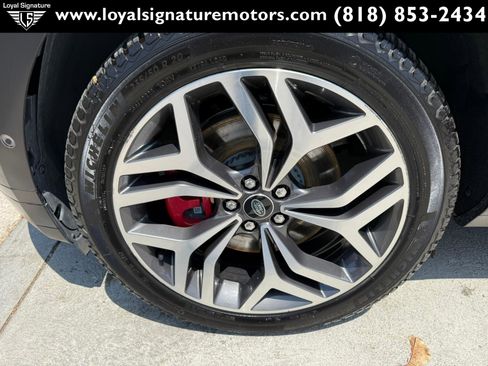 Used 2022 Land Rover Range Rover Evoque R-Dynamic SE image 12