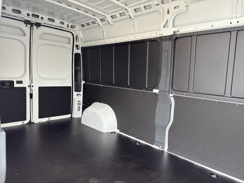 New 2026 RAM ProMaster 2500 w/ Convenience Group FWD image 30