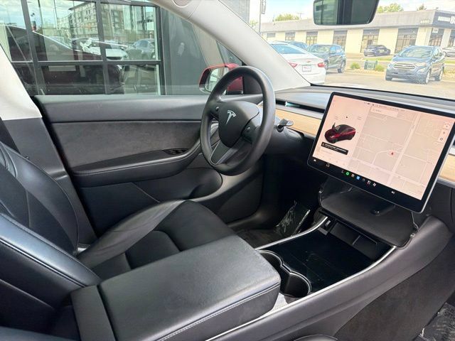 Used 2021 Tesla Model Y Long Range AWD/4WD image 13