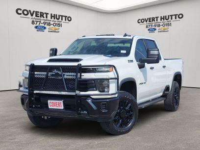 Used 2024 Chevrolet Silverado 2500 Custom w/ Custom Value Package