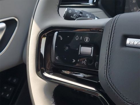 New 2026 Land Rover Range Rover Velar Dynamic SE image 19