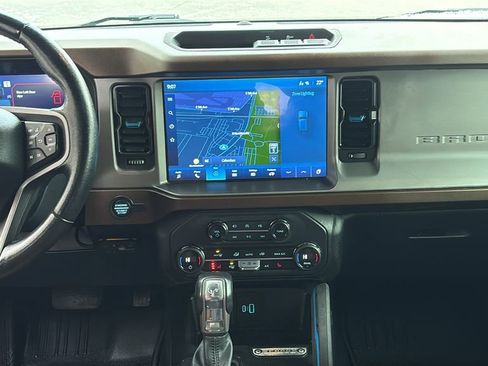 Used 2023 Ford Bronco Outer Banks image 6
