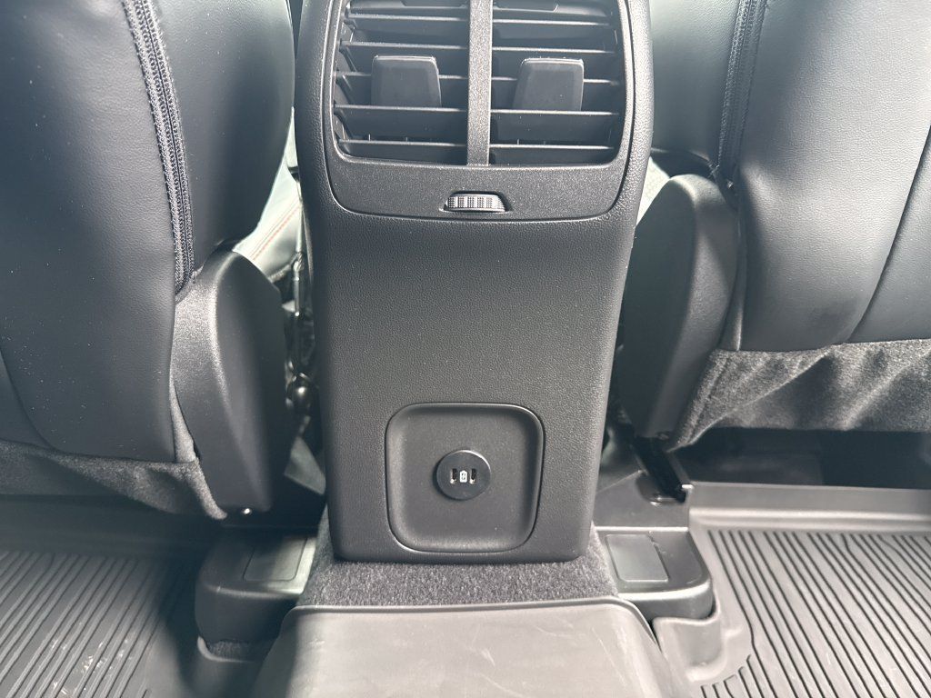 Used 2026 Ford Escape ST-Line Select w/ Equipment Group 401A AWD/4WD image 39