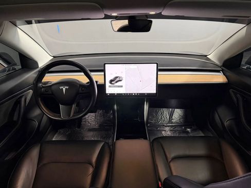 Used 2018 Tesla Model 3 Long Range image 9